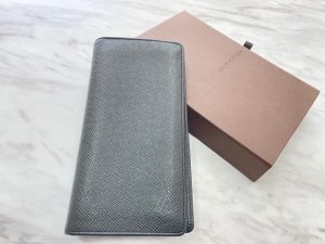 LV ヴィトン タイガ ポルトフォイユ・ブラザ M32572