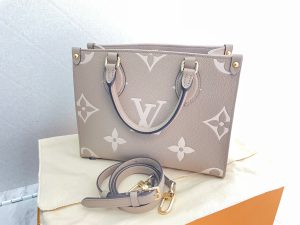 ヴィトン モノグラム アンプラント ジャイアント・オンザゴーPM M45779