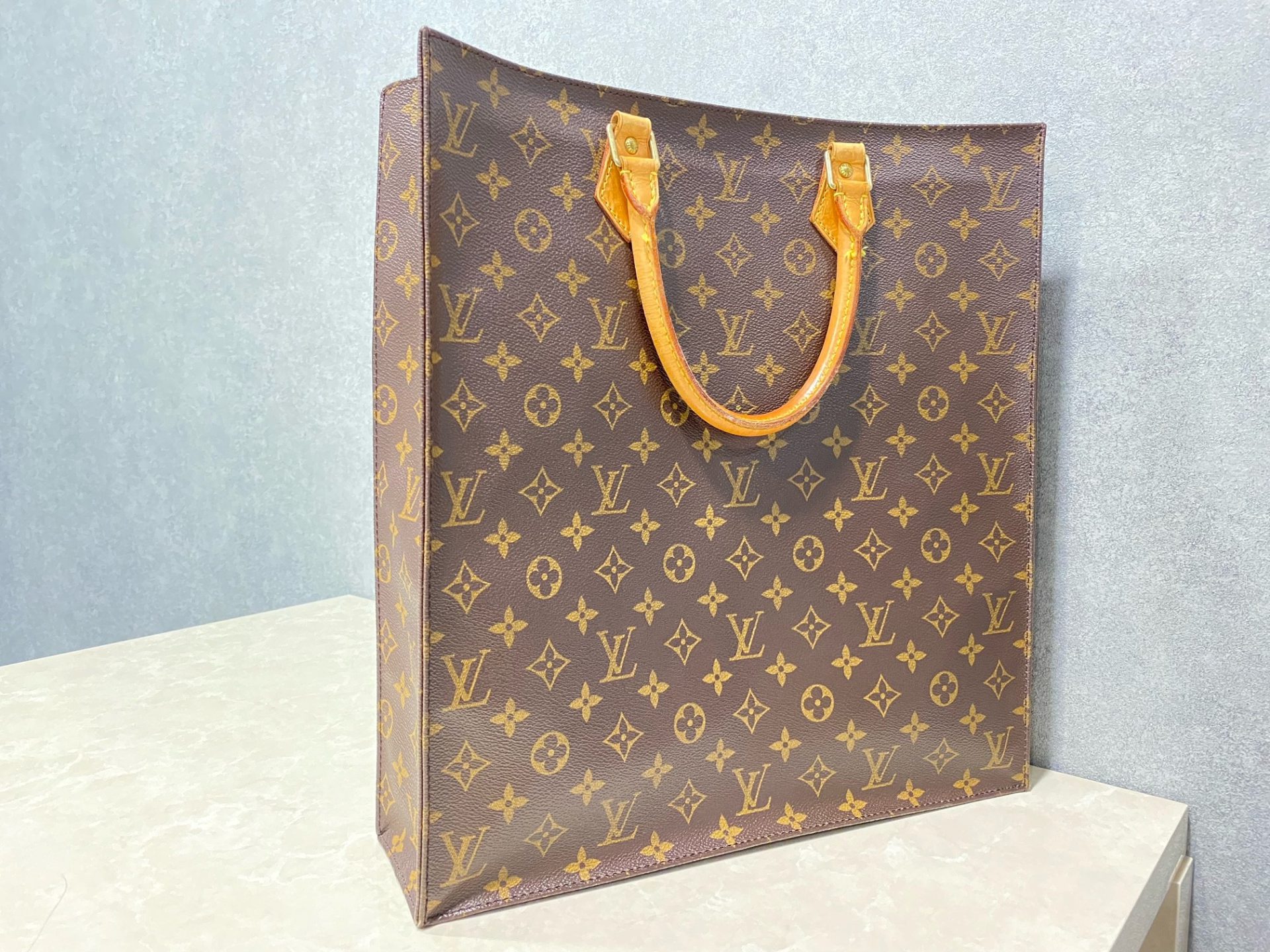 磯子で【ヴィトン（Vuitton）】買取致します！高価買取ならリサイクルショップ買取おりづる横浜弘明寺店へ！