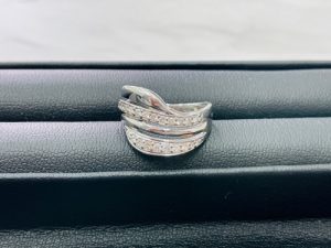 藤枝で金・プラチナ【貴金属】の高価買取なら買取おりづる藤枝駅前店！