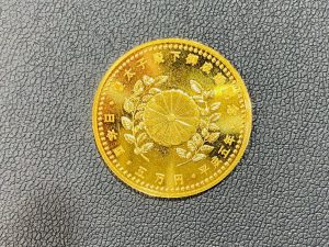 弘明寺で【5万円金貨、10万円金貨、記念硬貨】を売るなら買取おりづる横浜弘明寺店へ!