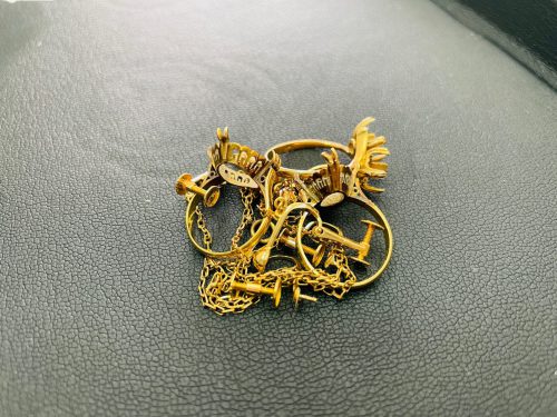 藤枝で話題の買取店！金・プラチナ【貴金属】の高価買取は買取おりづる藤枝駅前店！