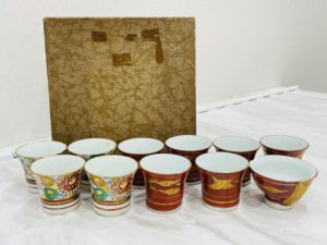 静岡県藤枝市で【九谷焼買取】骨董品を売るなら買取おりづる藤枝駅前店にお任せください！