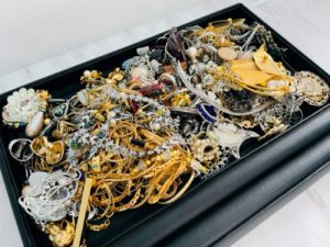 藤枝で【メッキアクセサリー】の買取なら買取おりづる藤枝駅前店へ！