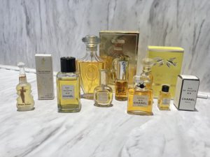 永田台付近で香水の買取なら買取おりづる横浜弘明寺店にお任せください!!