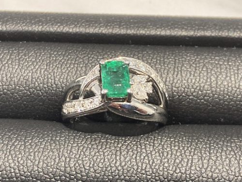 藤枝市でエメラルドの買取なら買取おりづる藤枝駅前店にお任せください！