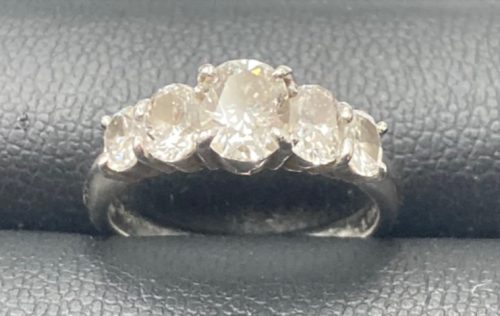 藤枝市でダイヤモンドの買取なら買取おりづる藤枝駅前店にお任せください！