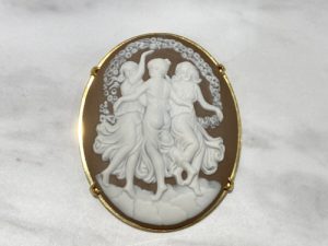 藤枝市でカメオの買取なら高価買取の買取おりづる藤枝駅前店にお任せください！