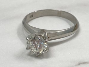 永田台付近でダイヤモンドの買取なら買取おりづる横浜弘明寺店にお任せください！！