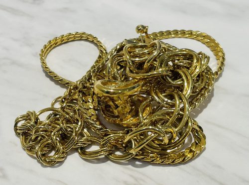 静岡県藤枝市で【メッキアクセサリー・メッキ製品の買取もお任せください！】買取おりづる藤枝駅前店へ！