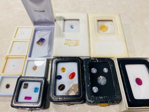 横浜市南区弘明寺にある【宝石高価買取店】リサイクルショップ買取おりづる横浜弘明寺店！