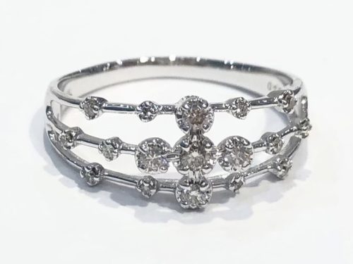 静岡県藤枝市で【プラチナの高価買取】おすすめのリサイクルショップ！買取おりづる藤枝駅前店です！