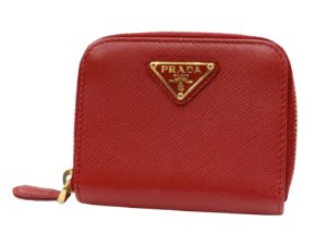 静岡県静岡市で【プラダ（PRADA）買取】おすすめのリサイクルショップ！買取おりづる静岡ドン・キホーテパウSBS通り店です！