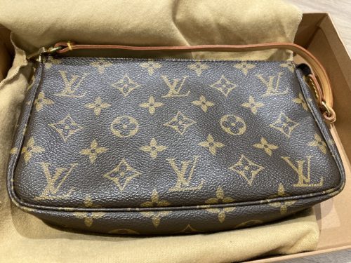 静岡県藤枝市でヴィトン(アクセソワール)を売るなら高価買取の買取おりづる藤枝駅前店にお任せください！