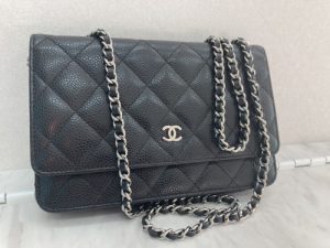 CHANEL シャネル キャビアスキン チェーンウォレット