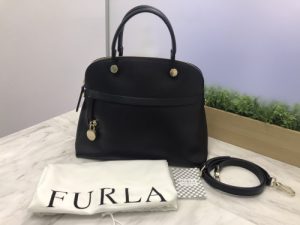 横浜市南区六ッ川で【FURLAの高価買取】ならリサイクルショップ買取おりづる横浜弘明寺店にお任せください！！