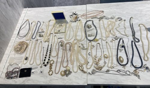 静岡県清水区付近でパールのアクセサリーの高価買取なら買取おりづる静岡ドン・キホーテパウSBS通り店におまかせください!