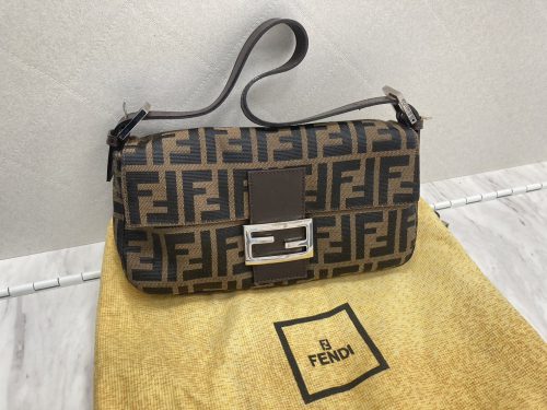 静岡県清水区付近でFENDI フェンディのバッグの高価買取なら買取おりづる静岡ドン・キホーテパウSBS通り店におまかせください!