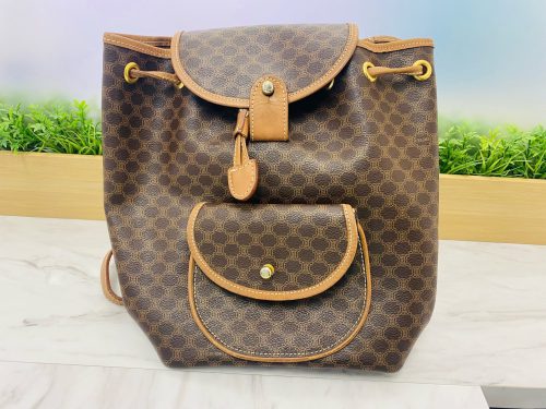 横浜市井土ヶ谷で【セリーヌ(CELINE)買取】バッグや財布を売るなら買取おりづる横浜弘明寺店へ!