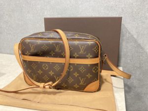 静岡県清水区付近でルイヴィトン（Louis Vuitton）トロカデロ２７ M51274の高価買取なら買取おりづる静岡ドン・キホーテパウSBS通り店におまかせください！