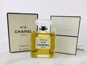 横浜市南区井土ヶ谷で【香水の買取】なら！リサイクルショップ買取おりづる横浜弘明寺店にお任せください！！