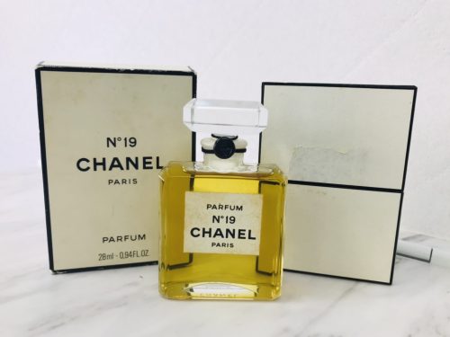 横浜市南区井土ヶ谷で【香水の買取】なら!リサイクルショップ買取おりづる横浜弘明寺店にお任せください!!