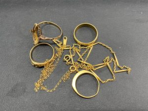 横浜市南区で【金、プラチナ】貴金属の買取ならリサイクルショップ買取おりづる横浜弘明寺店へお任せください！