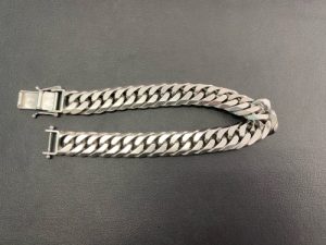 横浜市井土ヶ谷で【金、プラチナ】の買取ならリサイクルショップ買取おりづる横浜弘明寺店へお任せください!