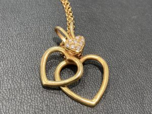静岡県焼津市付近で金のアクセサリーを売るなら高価買取の買取おりづる藤枝駅前店にお任せください！