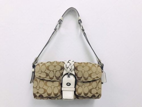 横浜市港南区上大岡でCOACH(コーチ)の高価買取なら!リサイクルショップ買取おりづる横浜弘明寺店におまかせください!