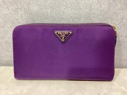 横浜市南区井土ヶ谷で【プラダ（PRADA）買取】おすすめのリサイクルショップ！買取おりづる横浜弘明寺店です！