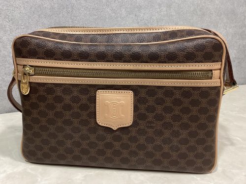 横浜市南区六ツ川で【セリーヌ（CELINE）買取】バッグや財布を売るなら買取おりづる横浜弘明寺店へ！