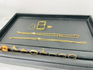 焼津市で【金・プラチナ】の高価買取!出張買取なら買取おりづる藤枝駅前店!