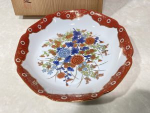 静岡県藤枝市付近で食器を売るなら高価買取の買取おりづる藤枝駅前店にお任せください！