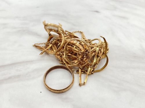 静岡県藤枝市付近で金を売るなら高価買取の買取おりづる藤枝駅前店にお任せください！