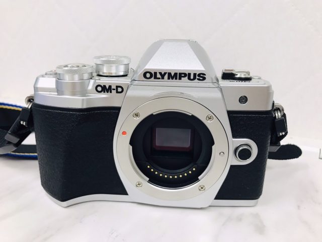 OLYMPUS E-M10 OM-D ボディ