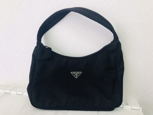 横浜市南区六ッ川で【プラダ（PRADA）買取】おすすめのリサイクルショップ！買取おりづる横浜弘明寺店です！