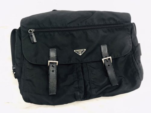 横浜市南区井土ヶ谷で【プラダ（PRADA）買取】おすすめのリサイクルショップ！買取おりづる横浜弘明寺店です！