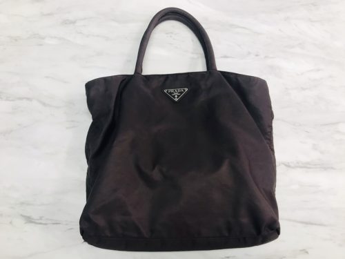 横浜市南区井土ヶ谷で【プラダ（PRADA）買取】おすすめのリサイクルショップ！買取おりづる横浜弘明寺店です！