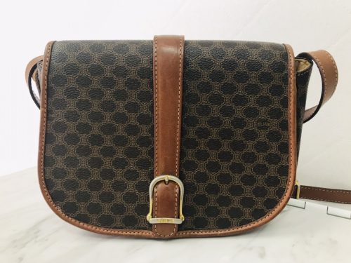 横浜市南区六ツ川で【セリーヌ（CELINE）買取】バッグや財布を売るなら買取おりづる横浜弘明寺店へ！