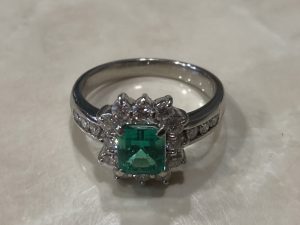 静岡県駿河区付近でエメラルドの高価買取なら買取おりづる静岡ドン・キホーテパウSBS通り店におまかせください!
