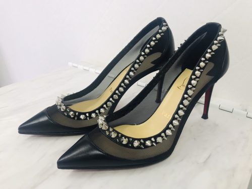 横浜市南区六ツ川で【クリスチャンルブタンの買取】ブランド買取ならリサイクルショップ買取おりづる横浜弘明寺店へ！