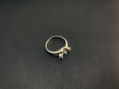 横浜市南区弘明寺で【金、プラチナ】貴金属の買取ならリサイクルショップ買取おりづる横浜弘明寺店へお任せください!