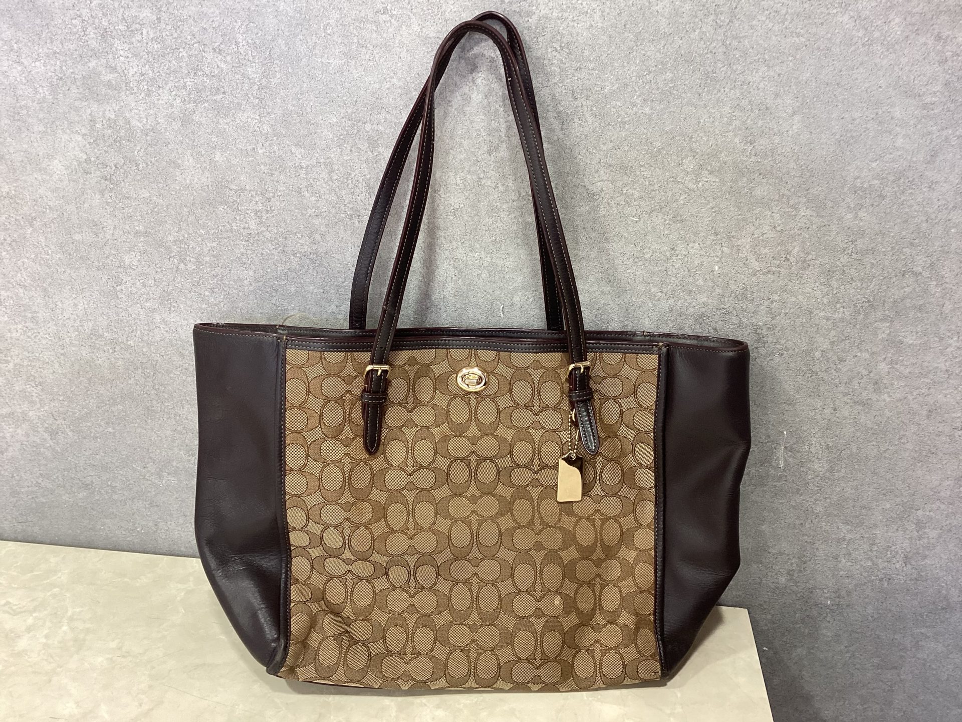 横浜市南区井土ヶ谷で【COACH(コーチ)】の高価買取！リサイクルショップ買取おりづる横浜弘明寺店におまかせください！