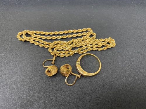 横浜市青葉区で【金、プラチナ】貴金属の買取なら買取おりづる横浜青葉店へお任せください！