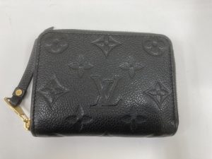 横浜市青葉区でヴィトンの財布を売るなら買取おりづる横浜青葉店にお任せください！！