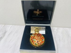 横浜市南区弘明寺で化粧品、香水などの買取ならリサイクルショップ買取おりづる横浜弘明寺店にお任せください！