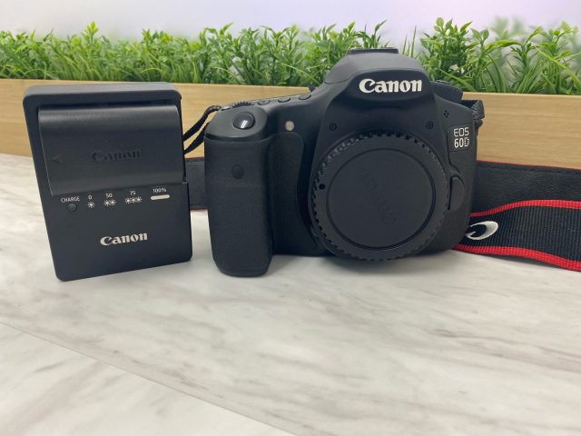 CANON EOS　60D カメラ