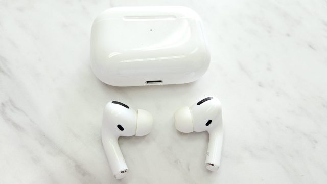 Apple AirPods イヤホン ワイヤレスイヤホン