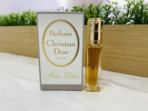 使いかけでも大丈夫！香水や化粧品の買取！青葉区で売るなら買取おりづる横浜青葉店にお任せください！！